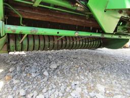 375 JOHN DEERE ROUND BALER - NICE