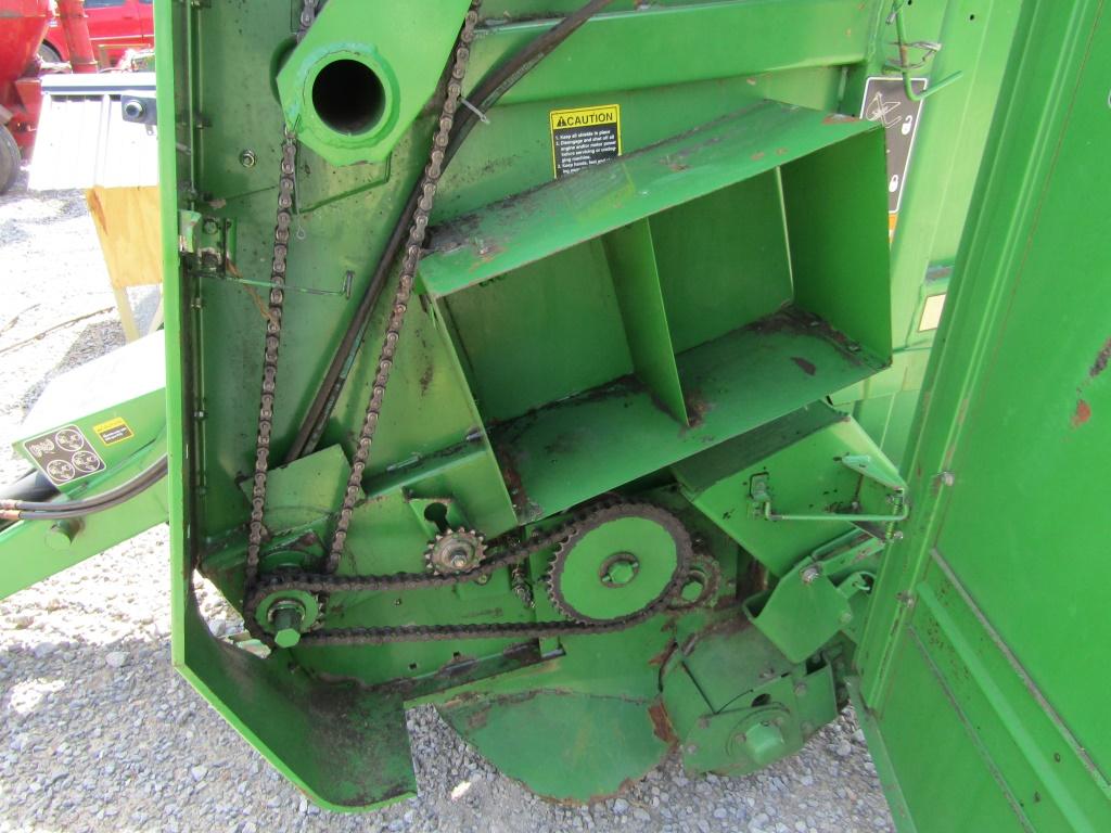375 JOHN DEERE ROUND BALER - NICE