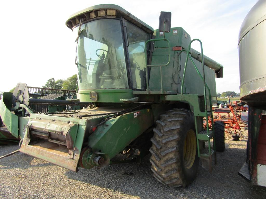 9400 JOHN DEERE COMBINE