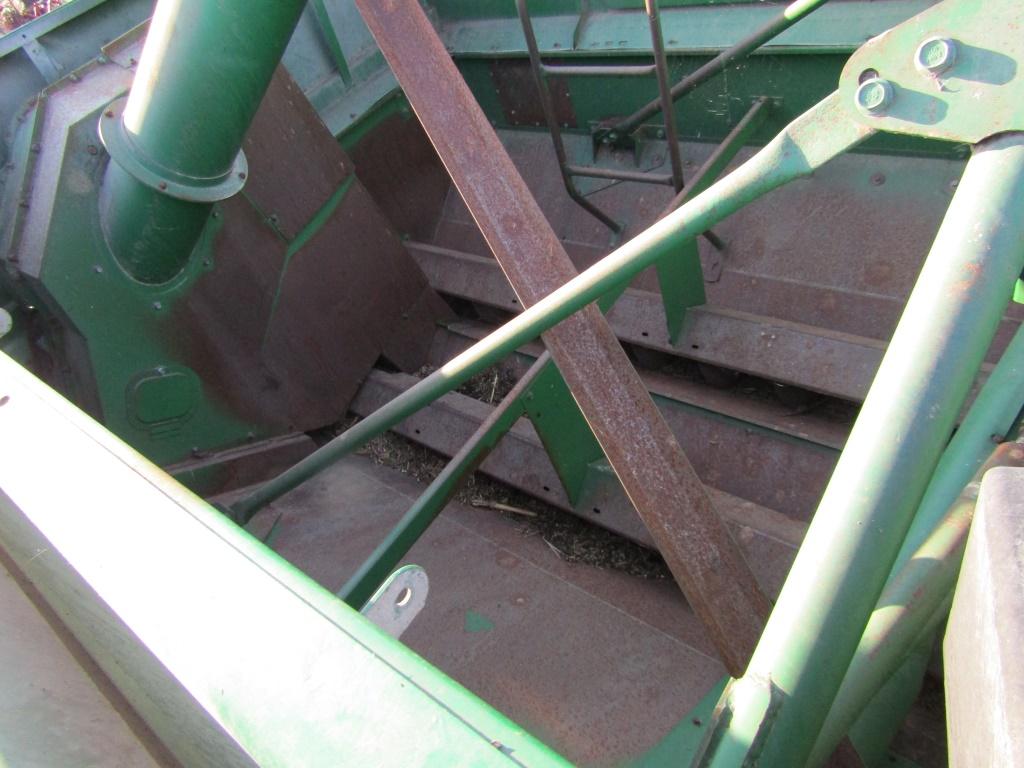 9400 JOHN DEERE COMBINE