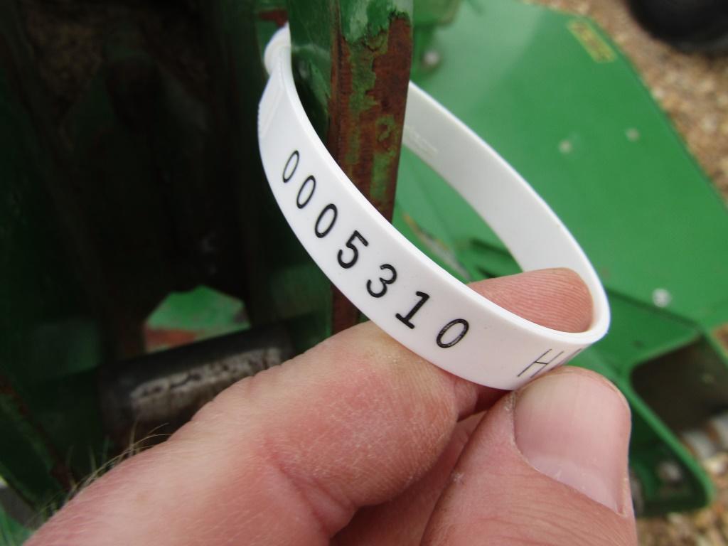 MX8 JOHN DEERE BUSHOG - VERY NICE