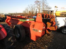 721 MASSEY FERGUSON MANURE SPREADER -NICE