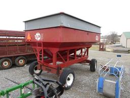300 EZ-FLOW GRAVITY WAGON ON EZ TRAIL GEAR