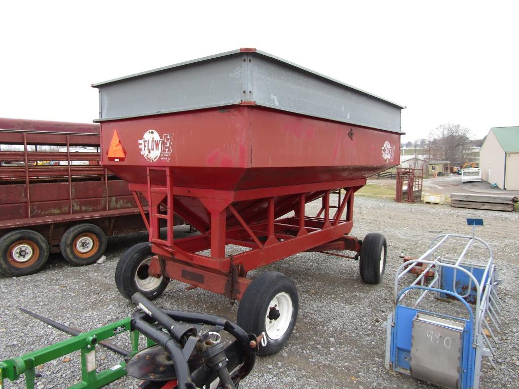300 EZ-FLOW GRAVITY WAGON ON EZ TRAIL GEAR