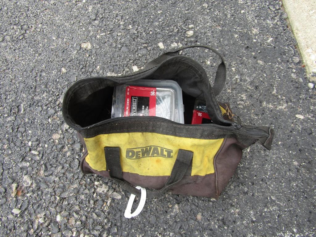 Dewalt Bag w/ Self Tapper Screws