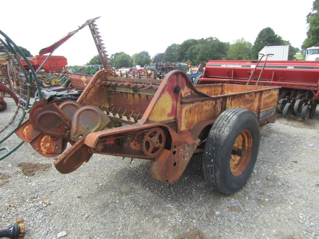 New Holland Manure Spreader