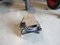 NAPA ROLLING STOOL