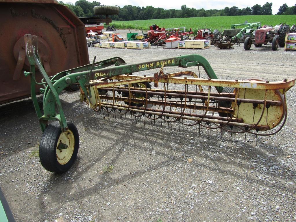 660 JOHN DEERE DOLLY RAKE