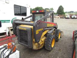 LS185.B NEW HOLLAND SKID STEER