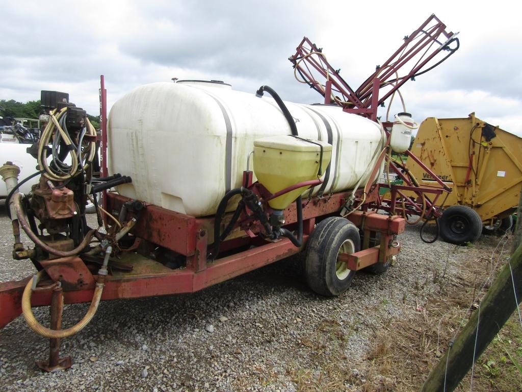 1000 GAL HARDI SPRAYER