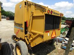 5400 VERMEER HAY ROLLER W/ TIE BOX