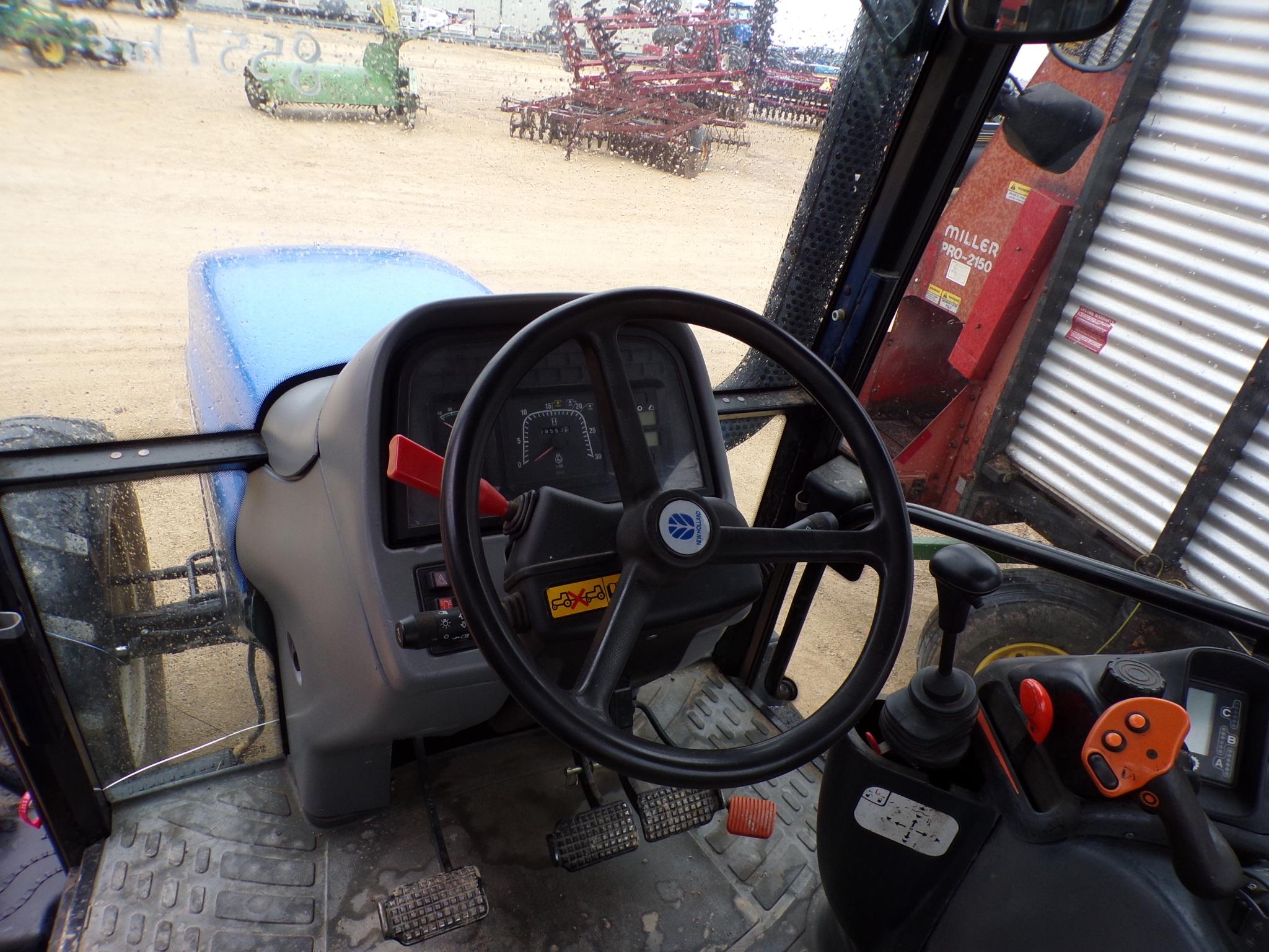 NEW HOLLAND TM130 2777