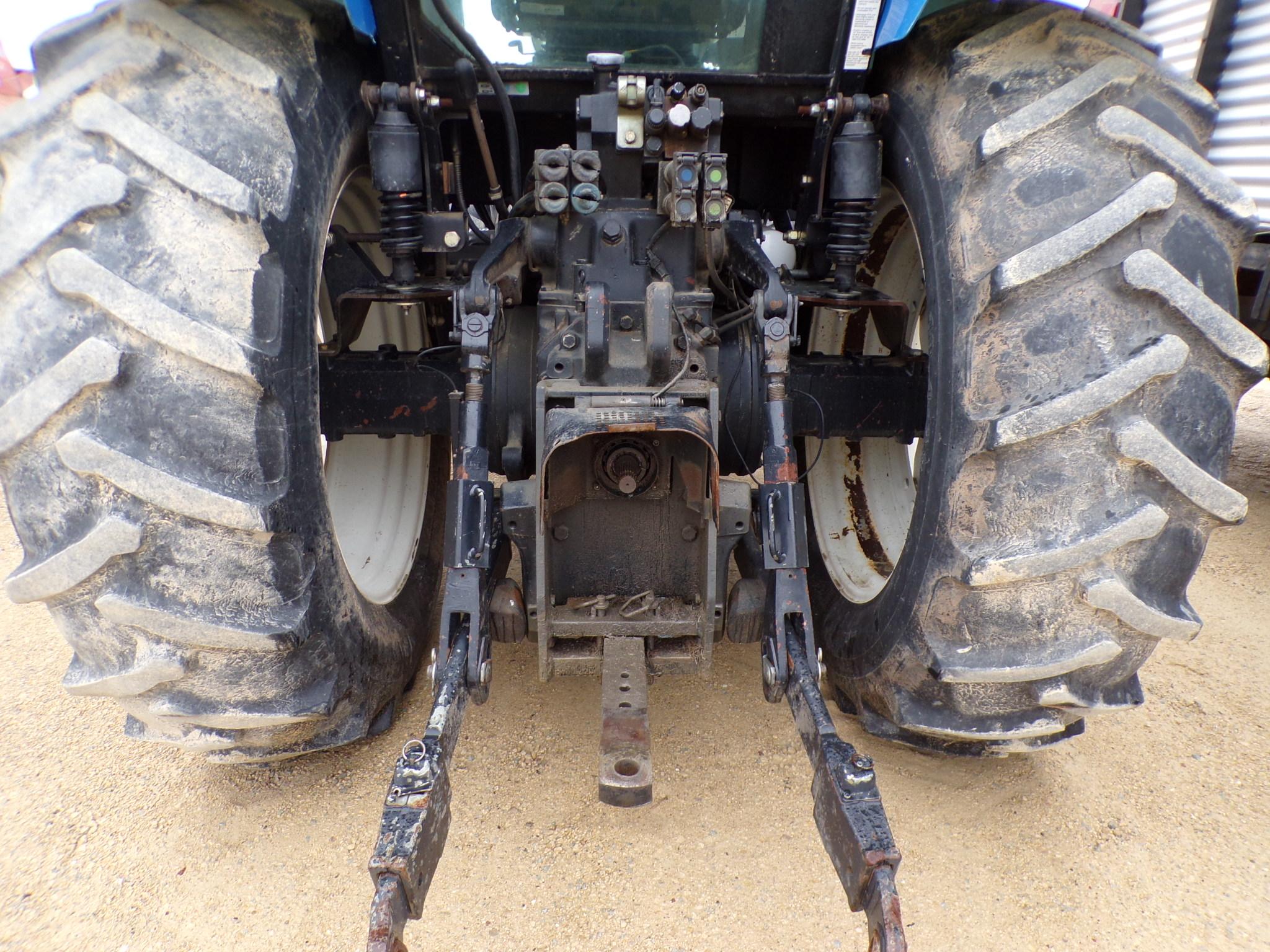 NEW HOLLAND TM130 2777