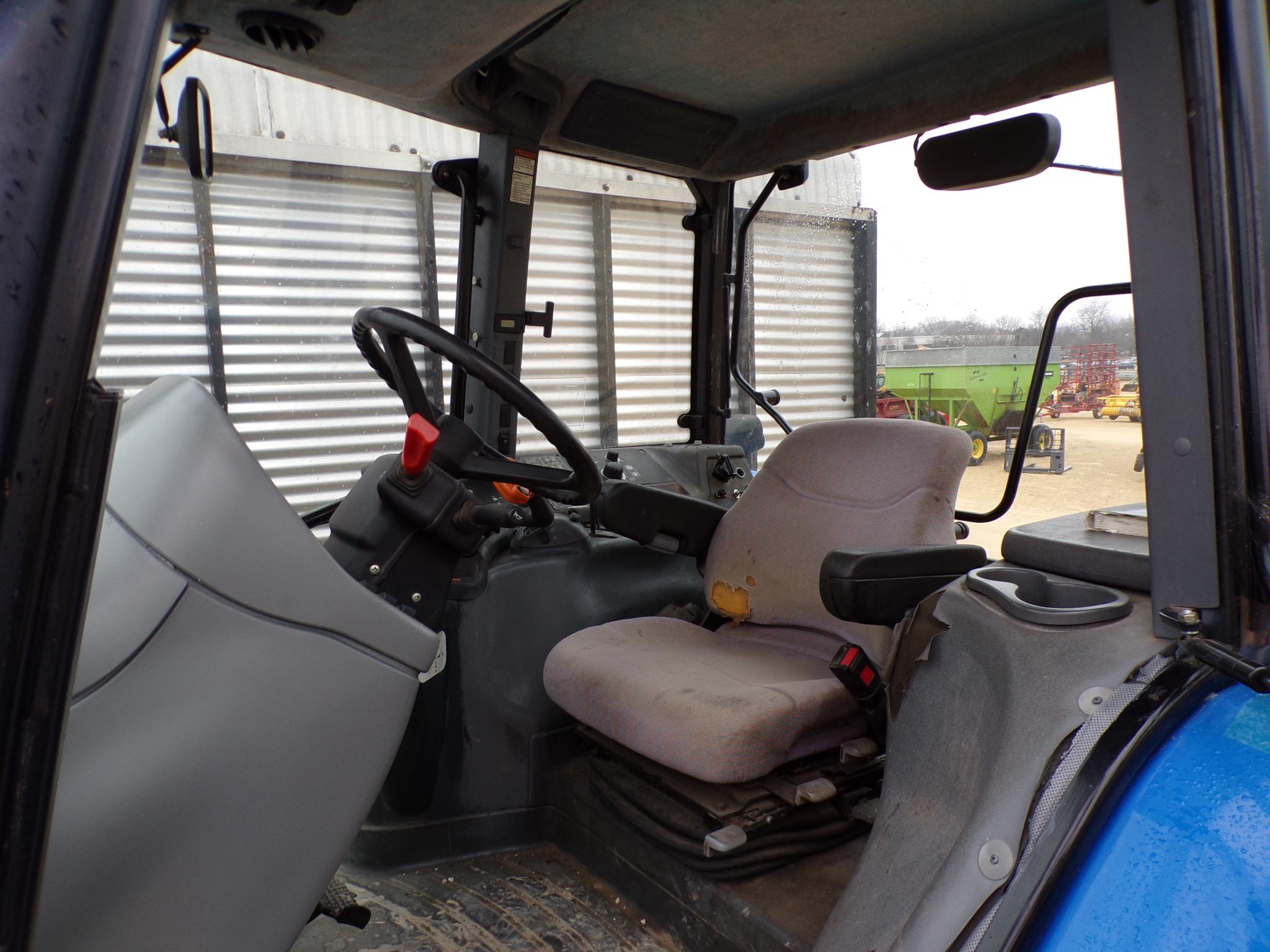 NEW HOLLAND TM130 2777
