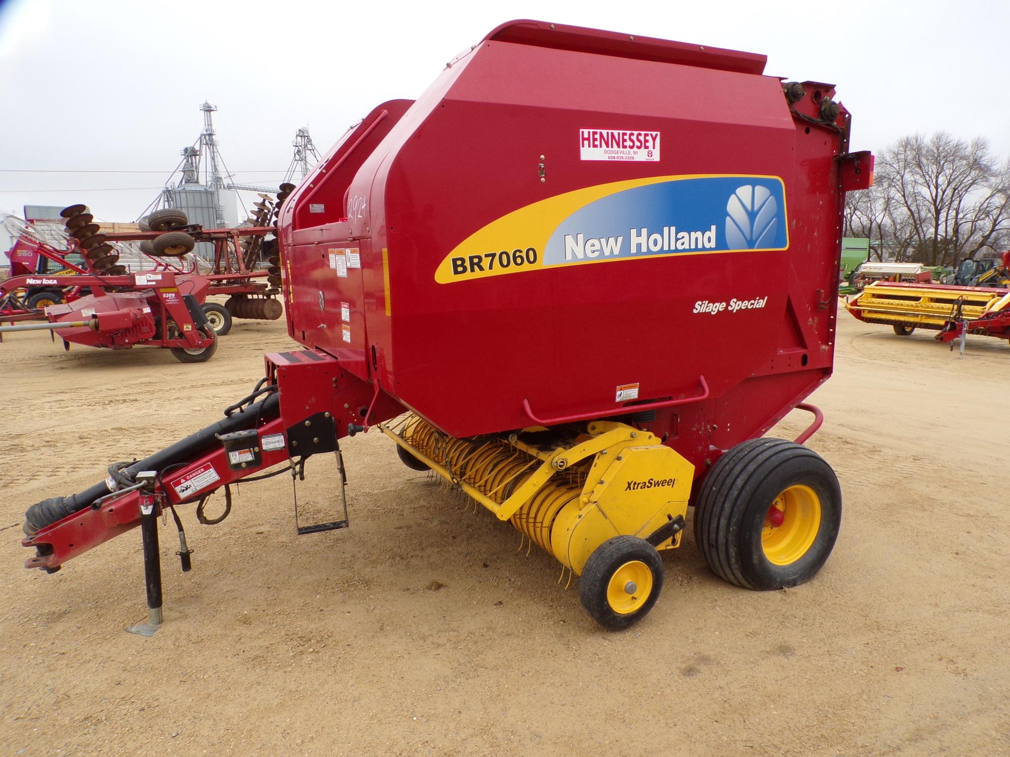 2008 NEW HOLLAND BR7060 2924