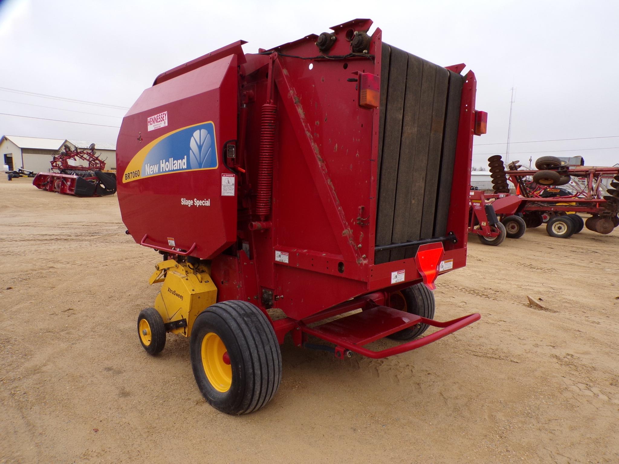 2008 NEW HOLLAND BR7060 2924