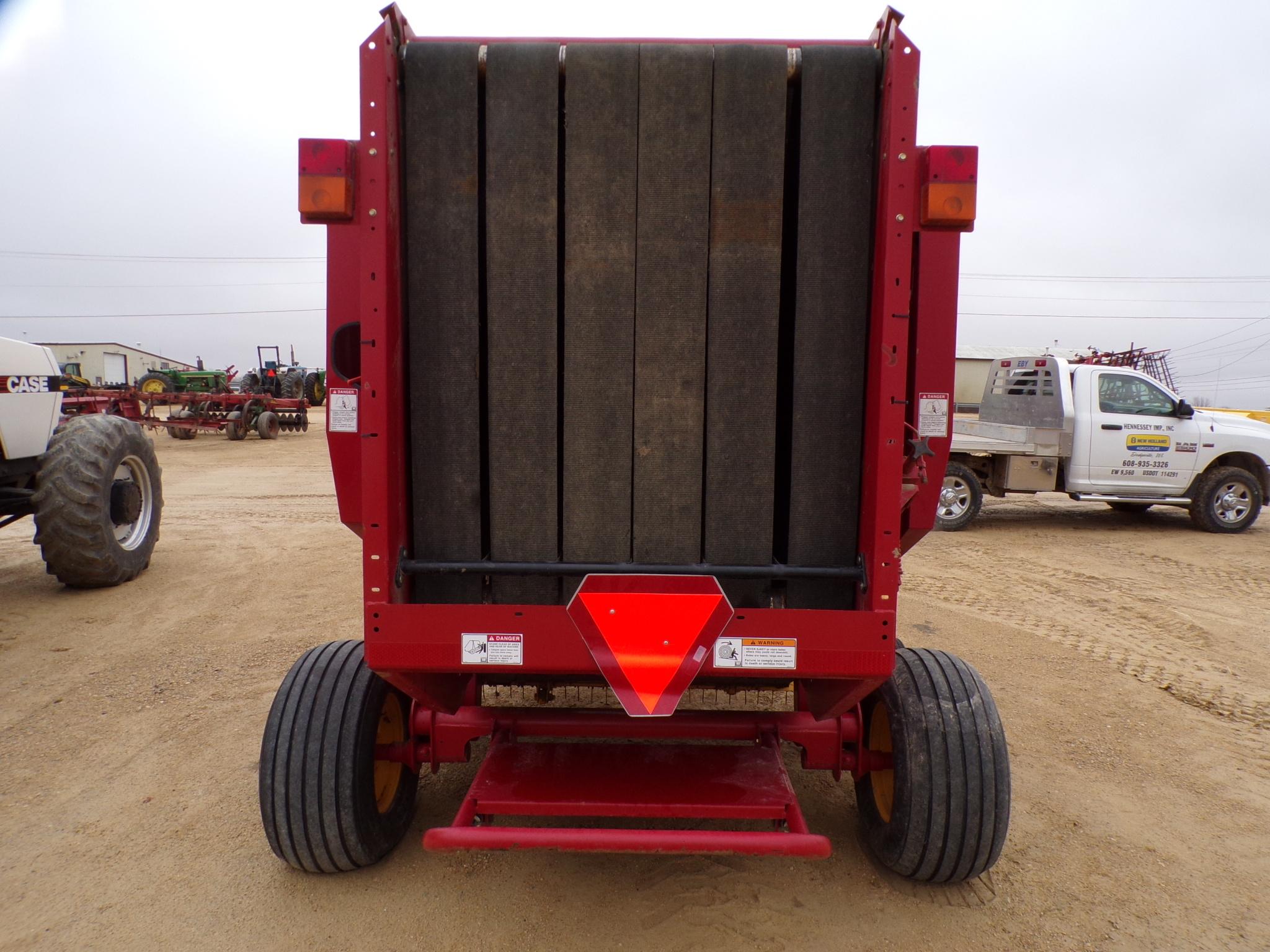 2008 NEW HOLLAND BR7060 2924