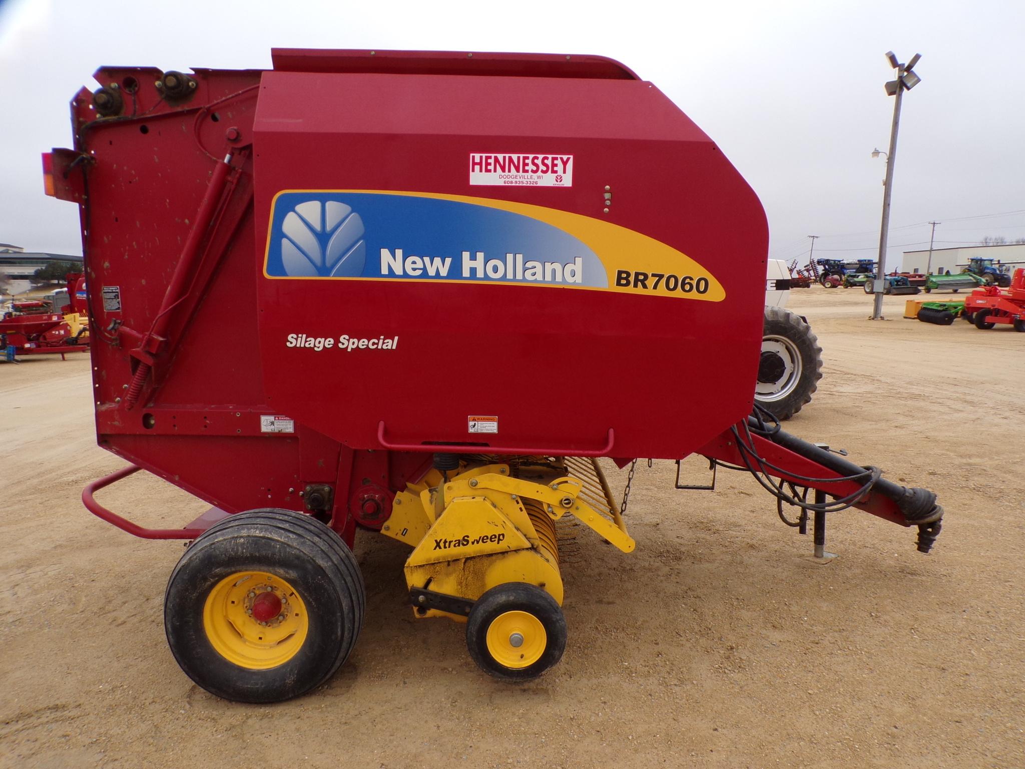 2008 NEW HOLLAND BR7060 2924