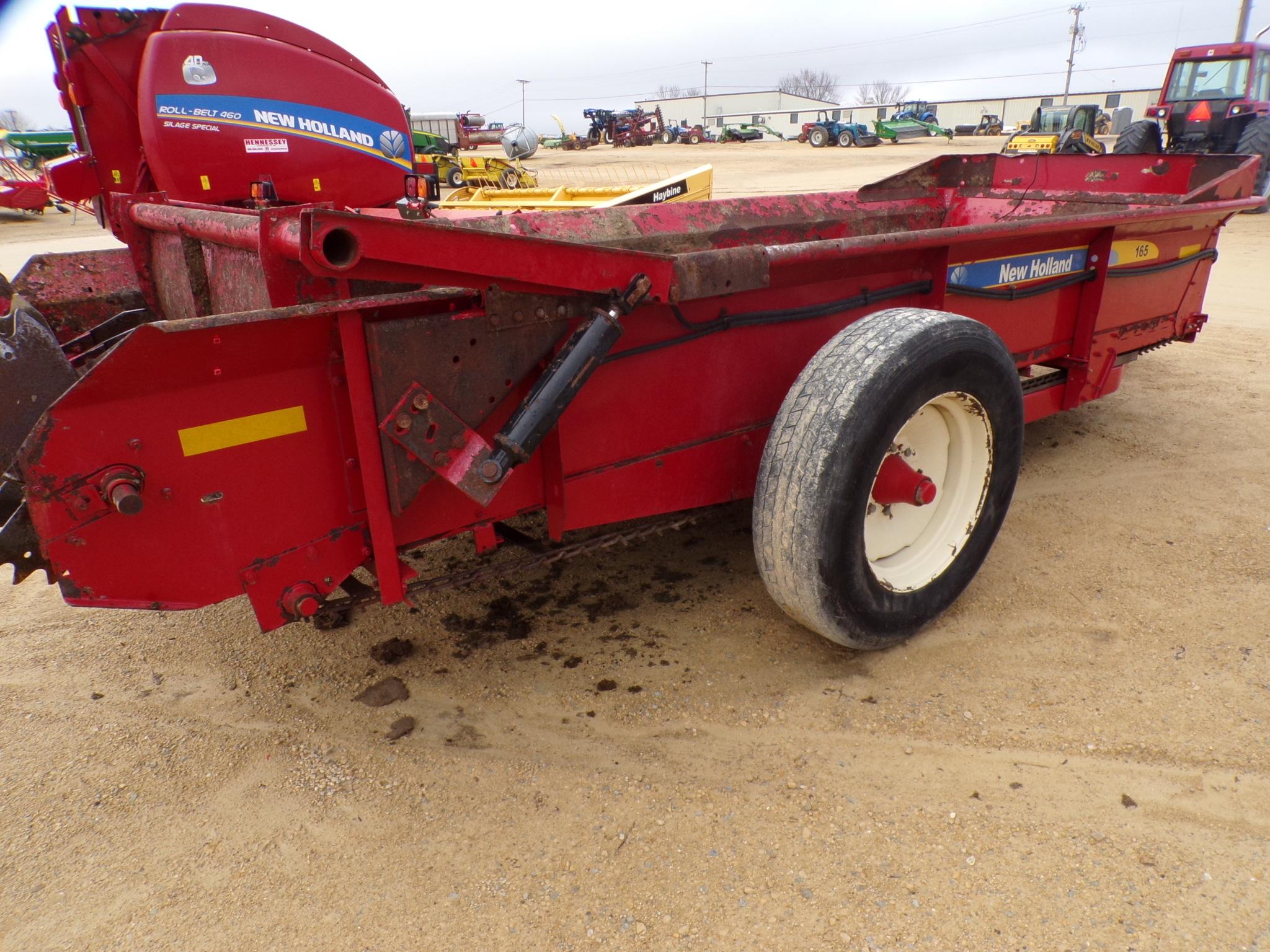 2013 NEW HOLLAND 165 3211