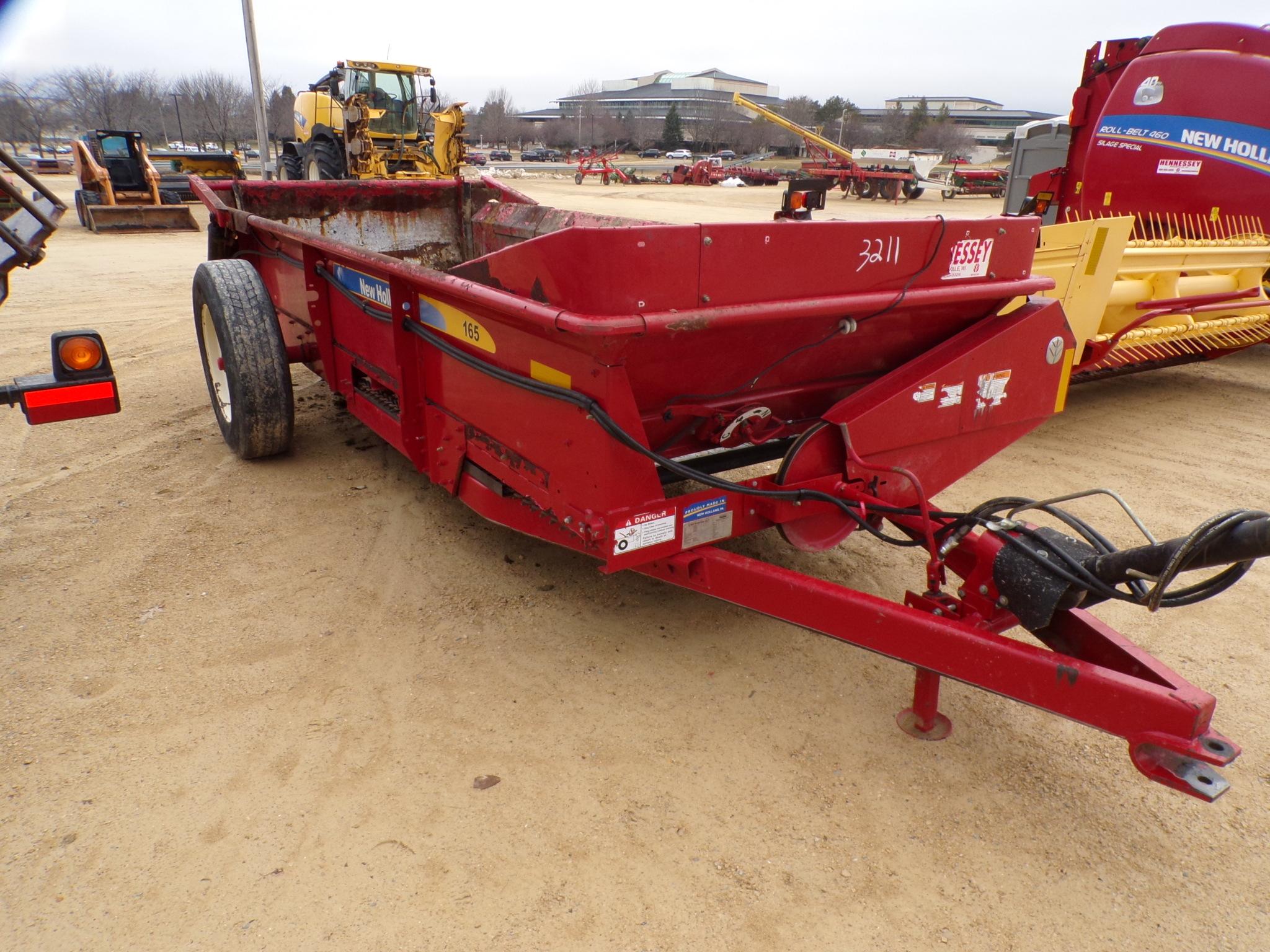 2013 NEW HOLLAND 165 3211
