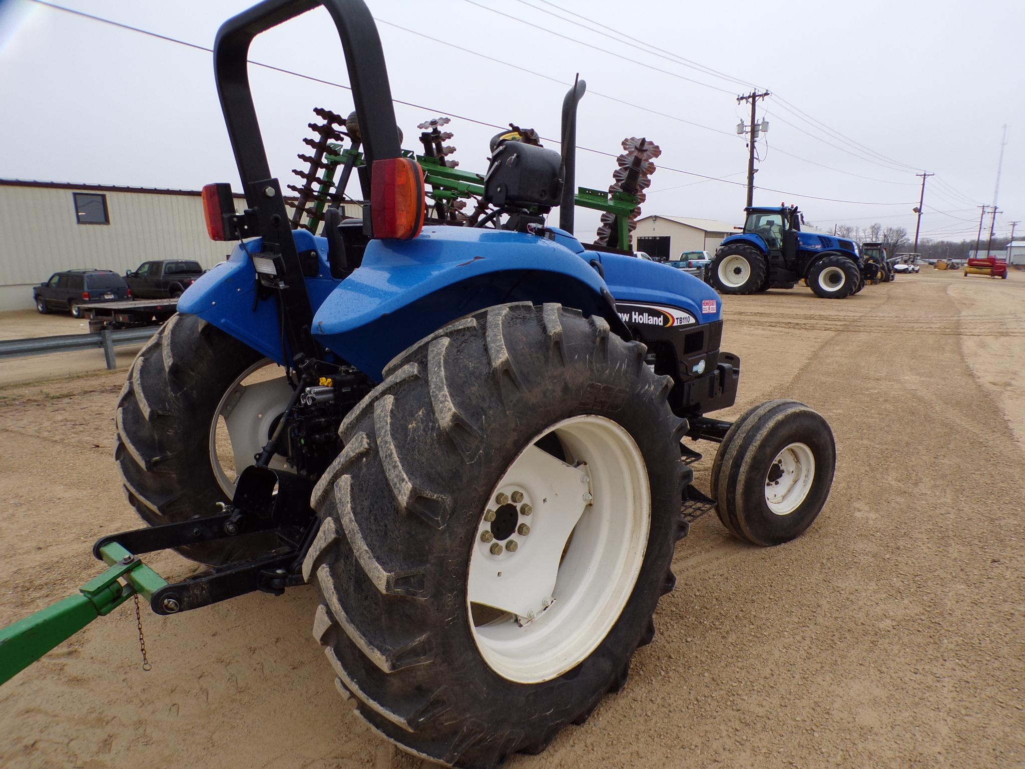 NEW HOLLAND TB110 3242
