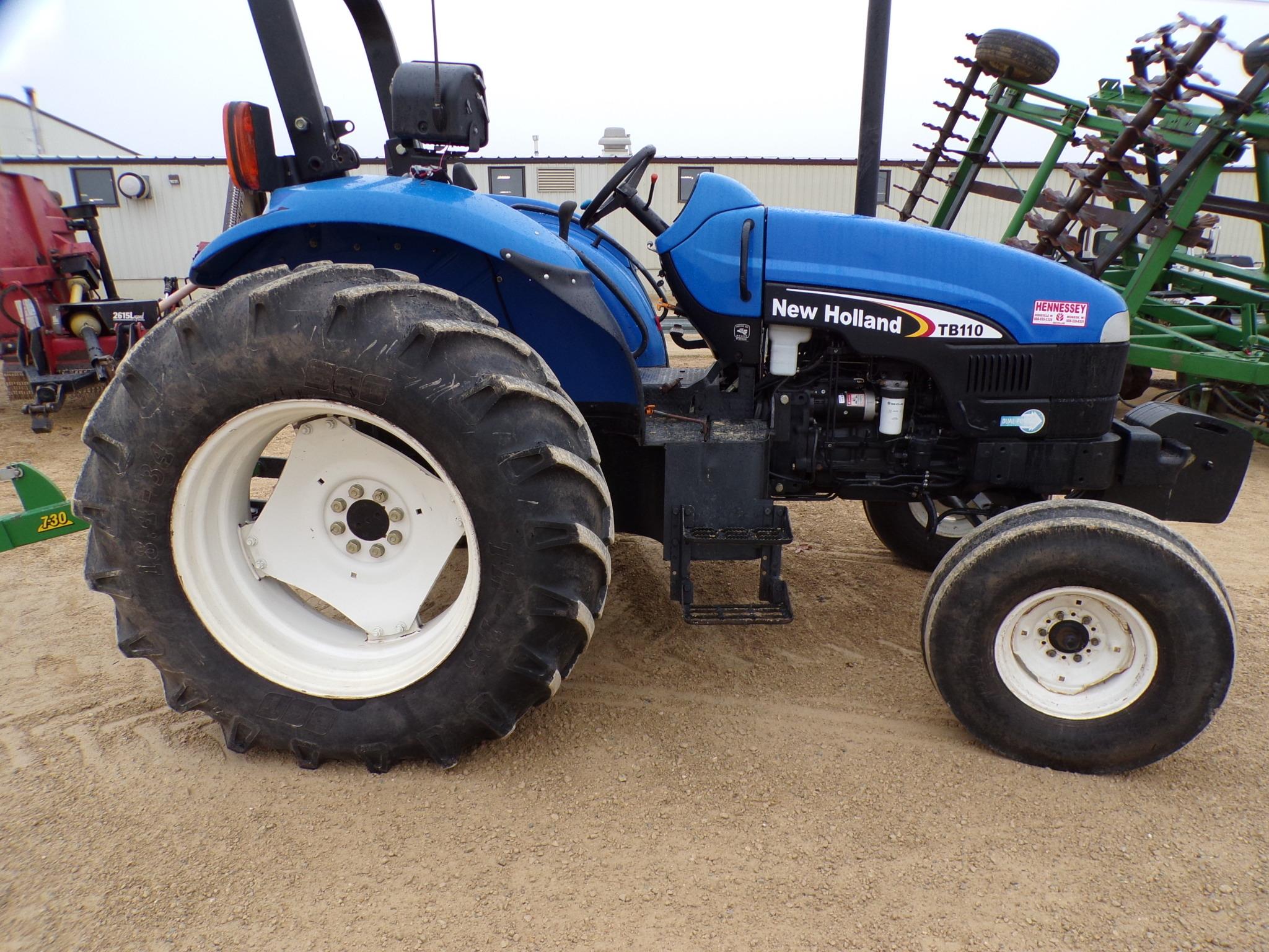 NEW HOLLAND TB110 3242
