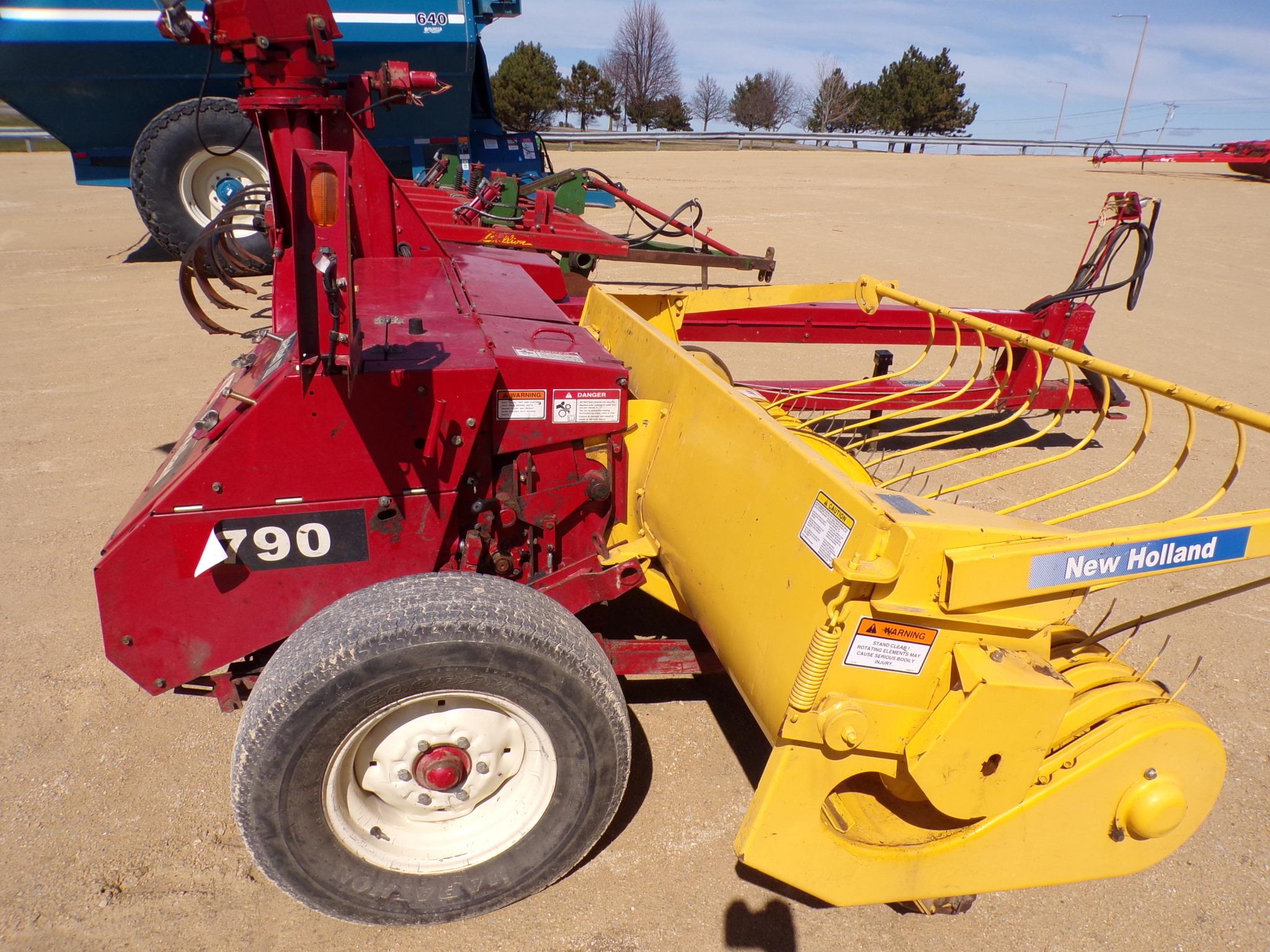 2008 NEW HOLLAND 790 3334