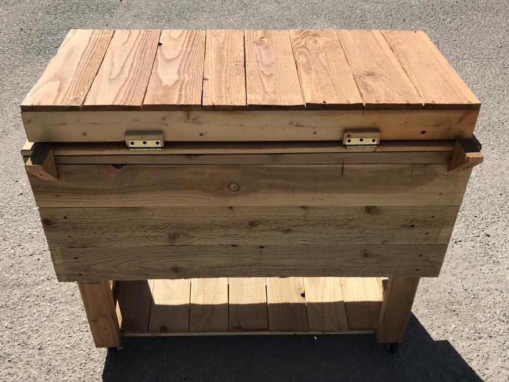 Rolling Igloo Ice Chest
