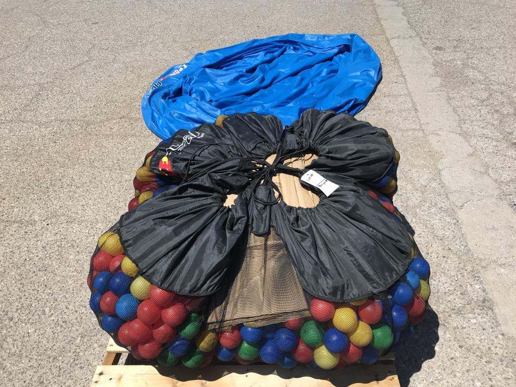 School Surplus - Inflatable Jumping Play Pit