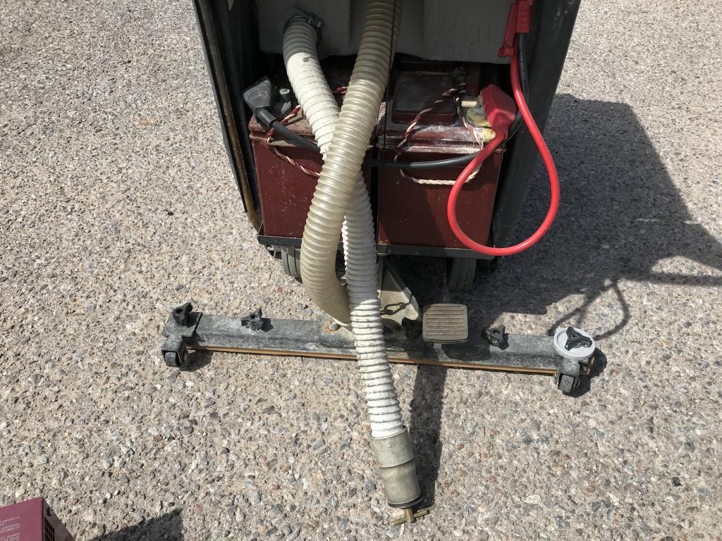 Minuteman 170  Floor Cleaning Machine - Charger