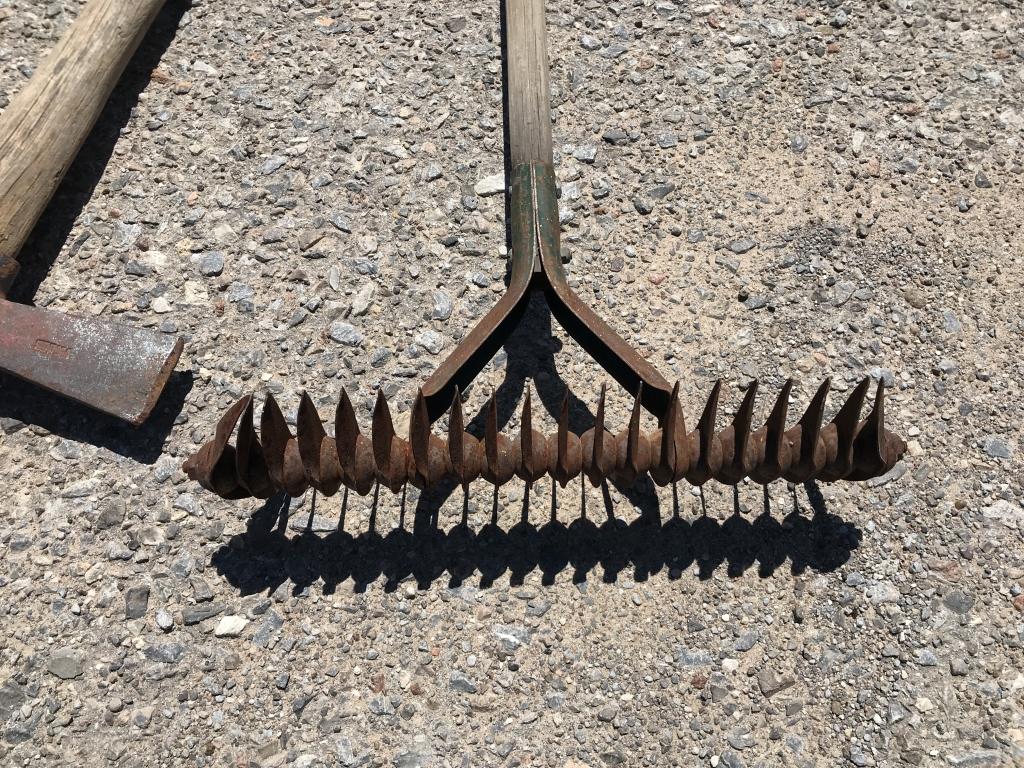 Pallet of Assorted Yard Tools, Lights