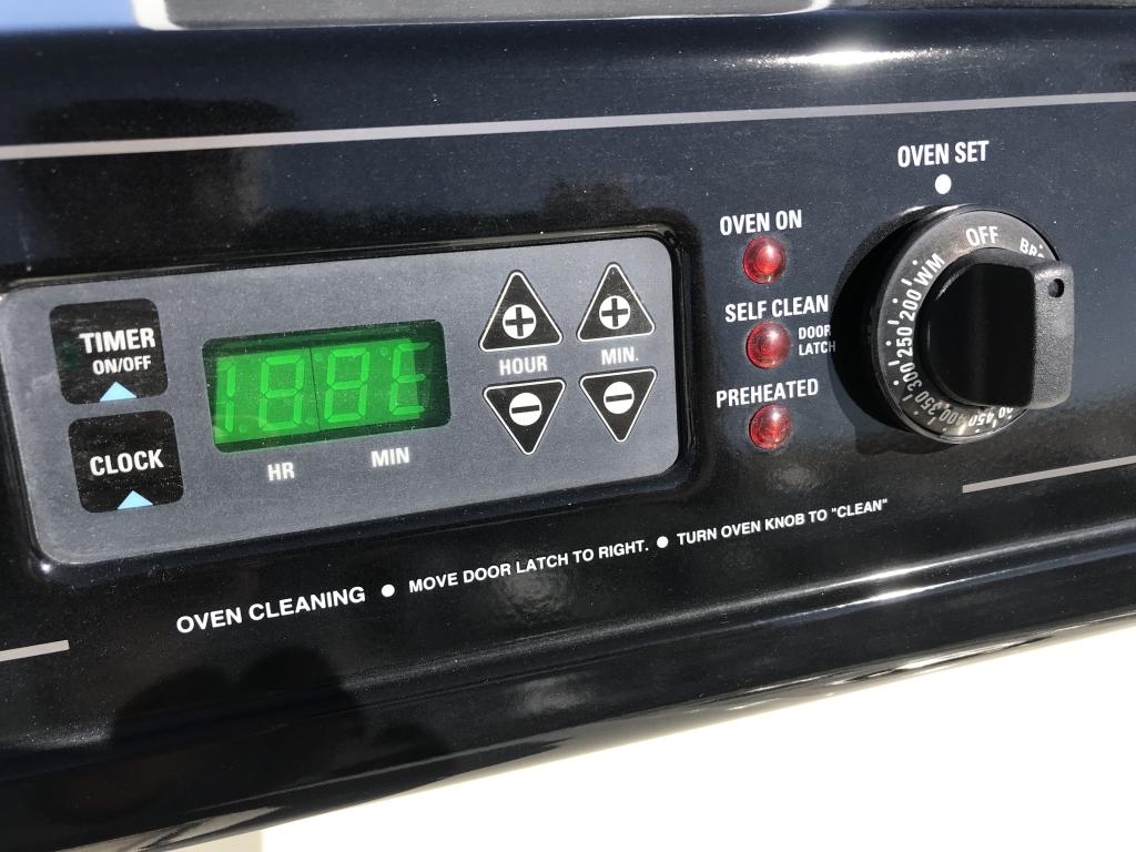 School Surplus Appliance - GE Gas Range/ Oven -E