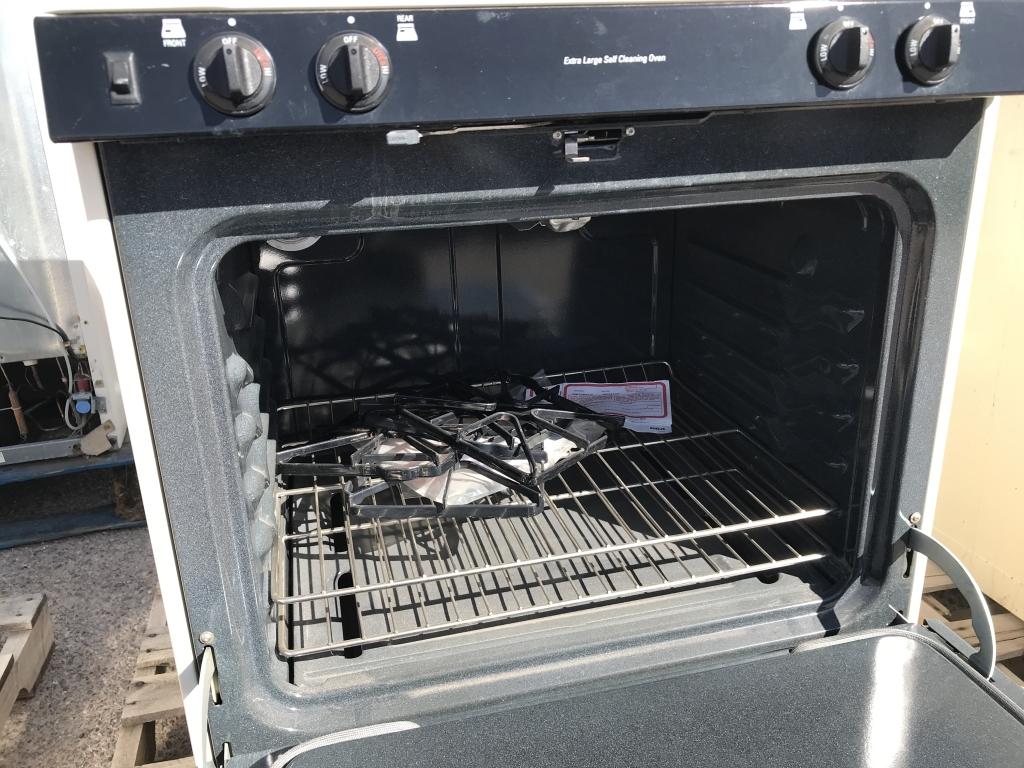 School Surplus Appliance - GE Gas Range/ Oven -E