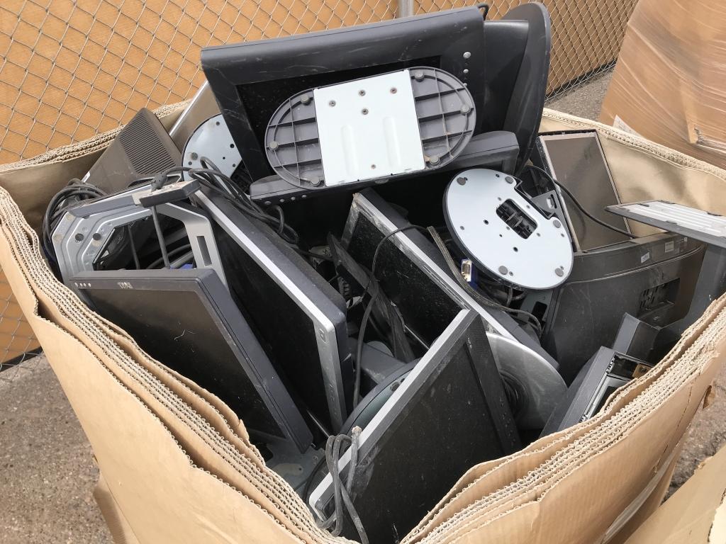 School Surplus - (5) Pallets of Mixed Monitors -A