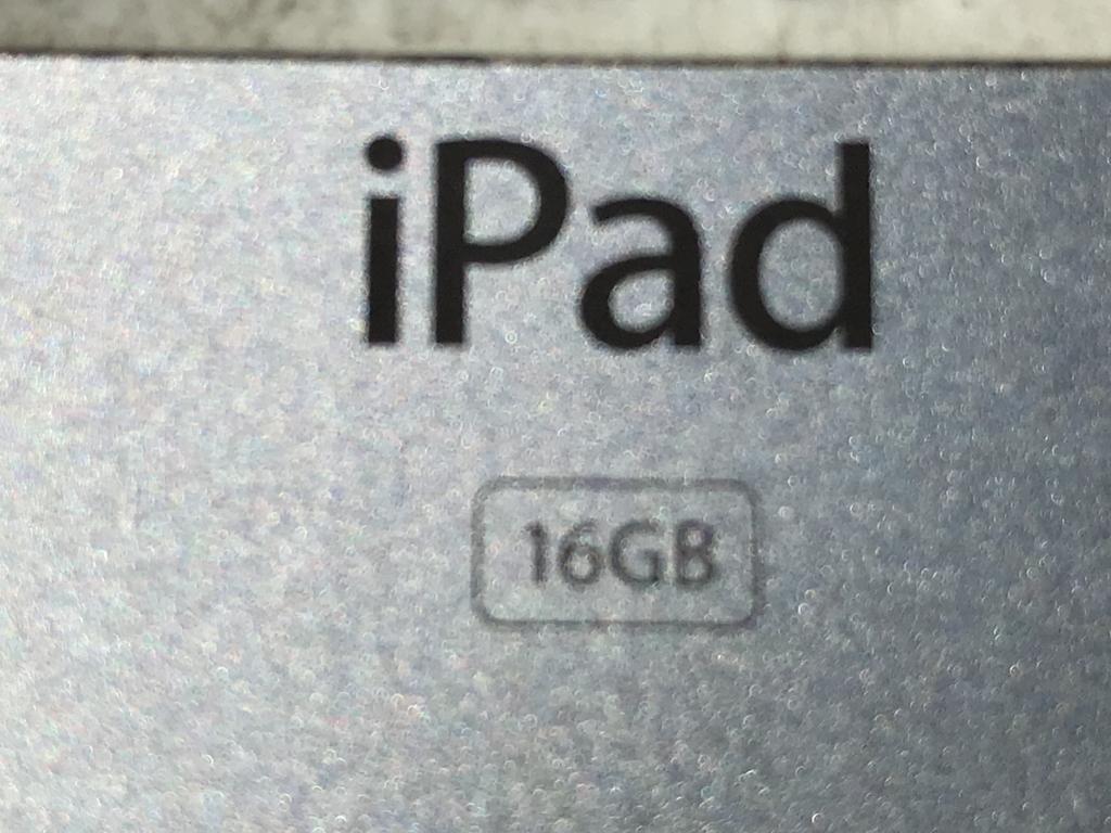 School Surplus Electronics - Aprx(16) IPads,IMacs