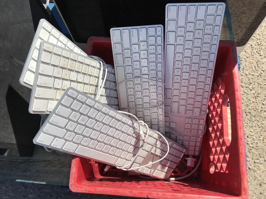 School Surplus Electronics - Aprx(16) IPads,IMacs