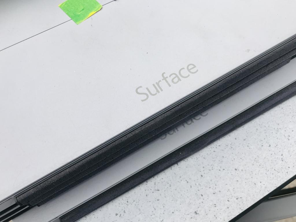 School Electronic Surplus-Aprx(22) Surface -i
