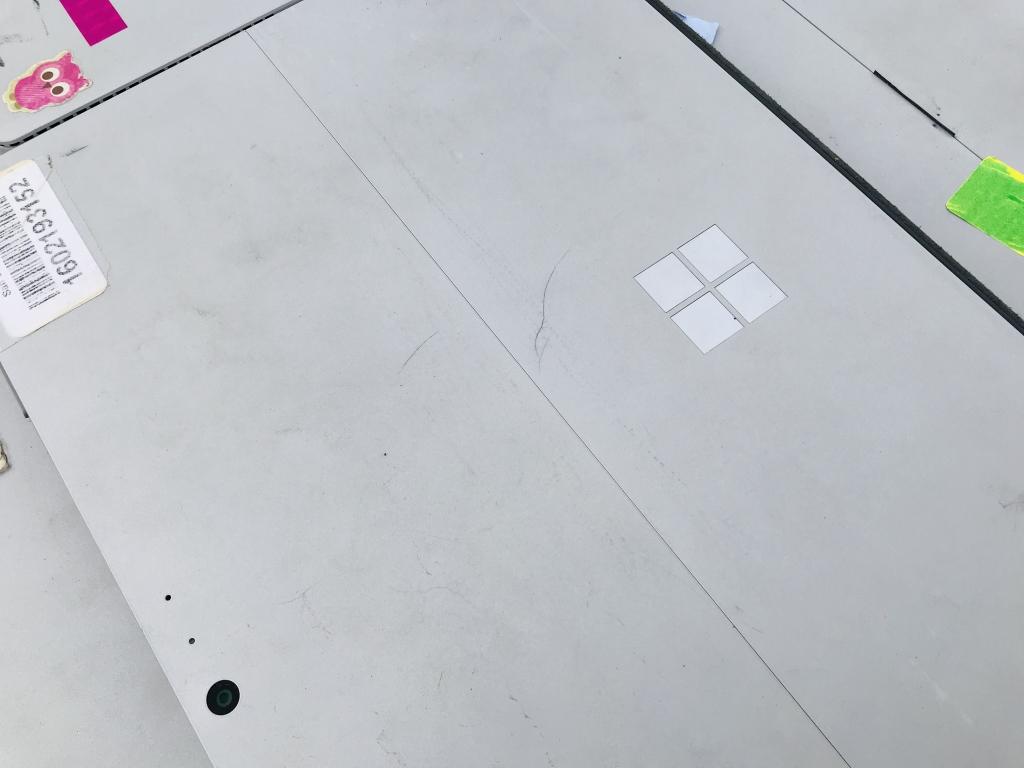 School Electronic Surplus-Aprx(22) Surface -i
