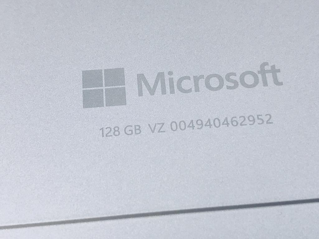 School Electronic Surplus-Aprx(22) Surface -i