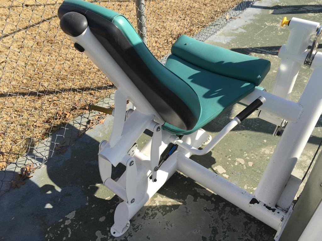 Tigua Fitness Surplus -Paramount Leg Extension