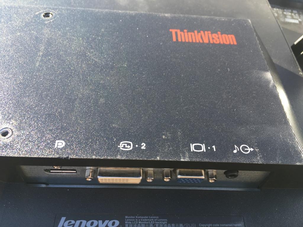School Surplus Monitors - Dozens Lenovo's