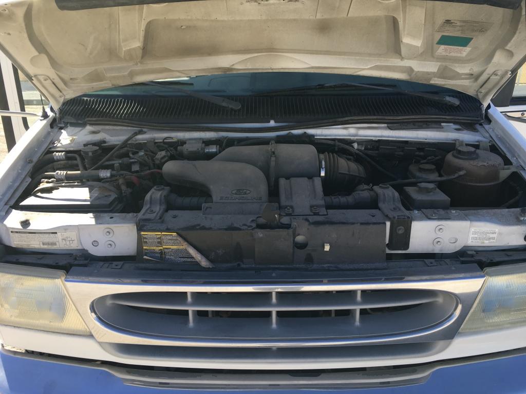 1999 Ford E350 Shuttle Bus w/ Lift