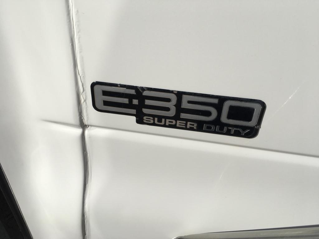 1999 Ford E350 Shuttle Bus w/ Lift
