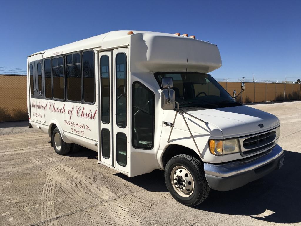 1999 Ford E350 Shuttle Bus w/ Lift