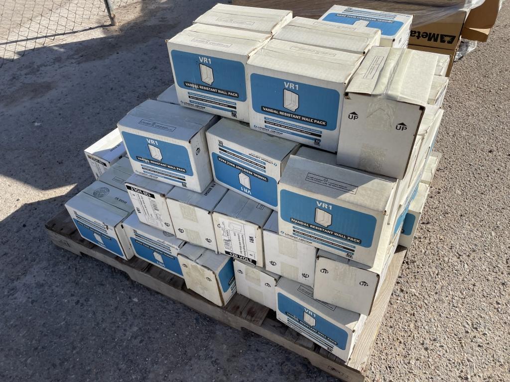 (1) Pallet Boxed VR1 Wall Pack Lights