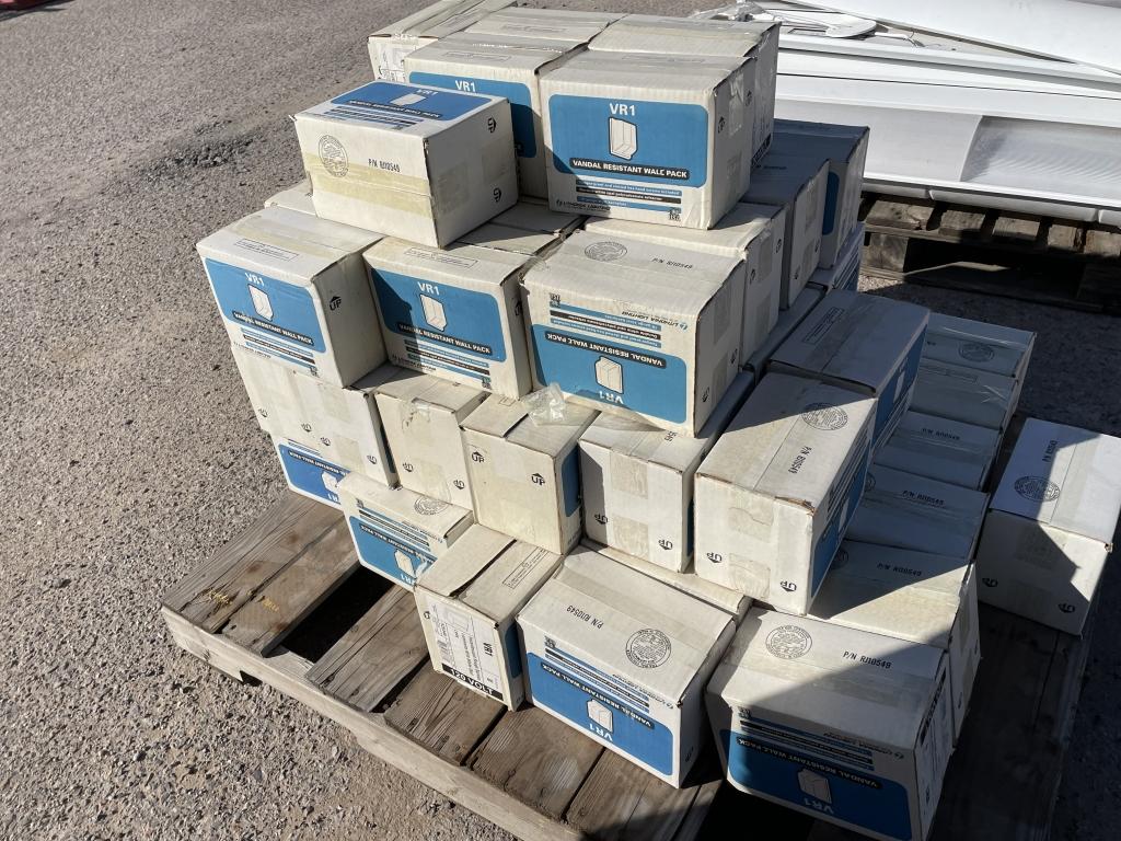 (1) Pallet Boxed VR1 Wall Pack Lights