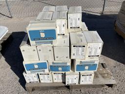 (1) Pallet Boxed VR1 Wall Pack Lights