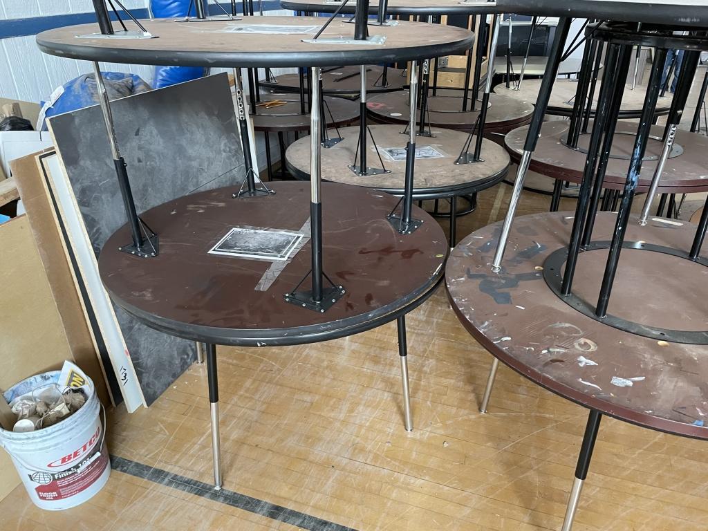 School Facilities Surplus- Aprx(25) Round Tables