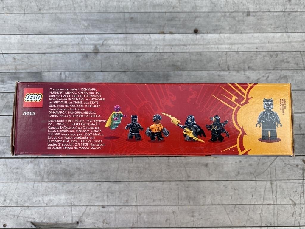 UNUSED LEGO Marvel Super Heroes Avenger Set