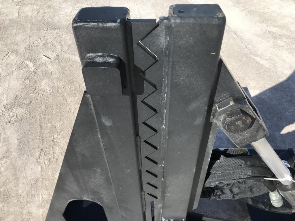 UNUSED Hydraulic Skid-Steer Tree Puller